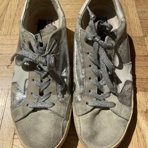 Golden Goose Superstar Sneaker in Metallic Silver/White/Gray Size 38 (US 8)